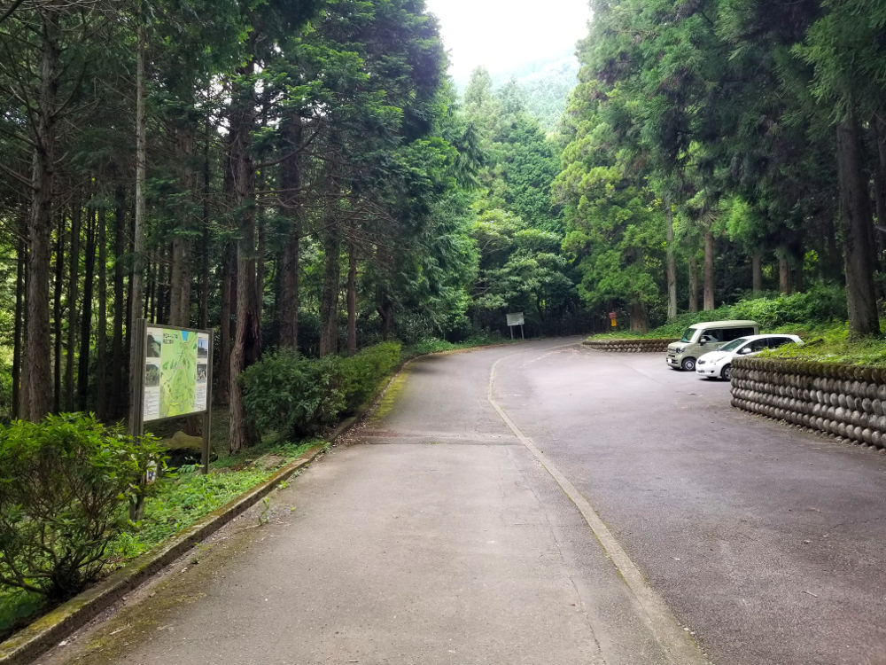 函南町立木立キャンプ場の駐車場