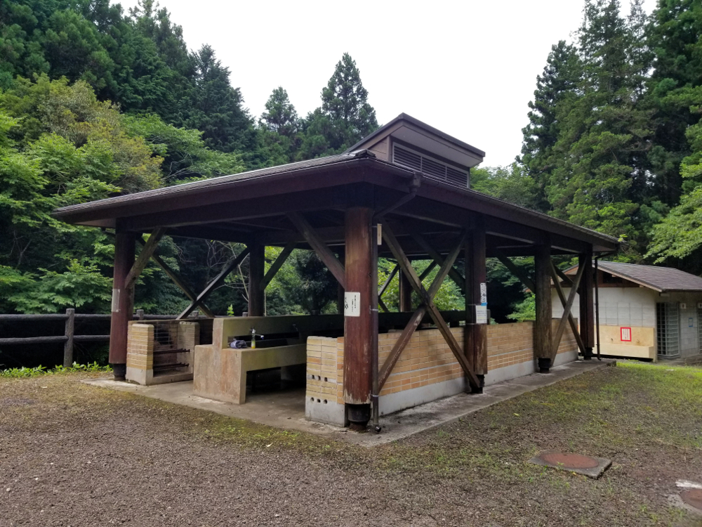 函南町立木立キャンプ場の炊事棟